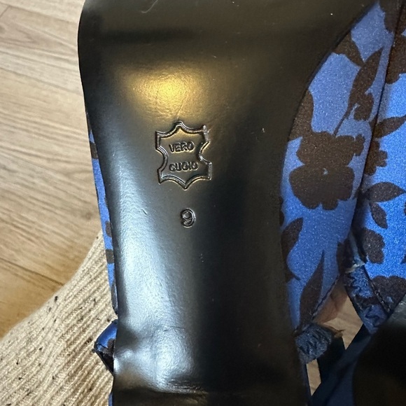 Alice and Olivia Marrgo Leather Kitten Heel Mule Blue and Black Floral - Picture 2 of 8